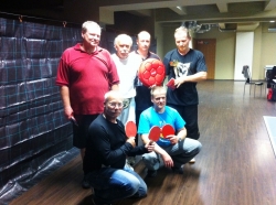 turnaj 5.6. zleva stojí Courton, Řáha, Tschunko Zdeněk a Josef, dole Halamka a Mandlík